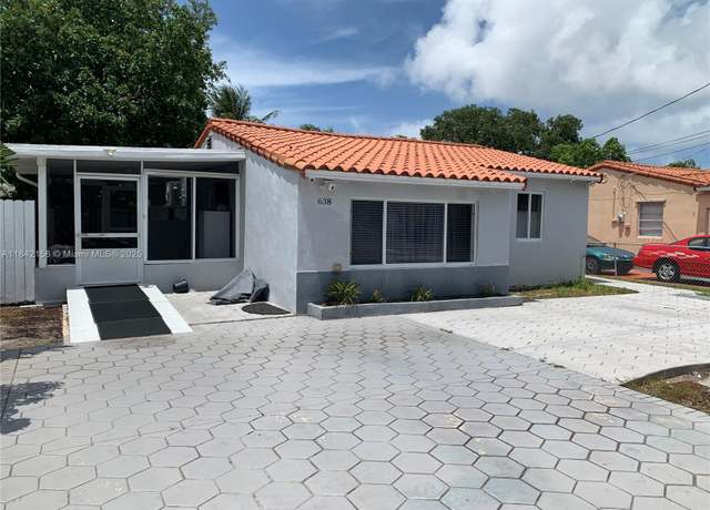 Property at 638 SW 10th St, Hallandale Beach, FL 33009, 2 beds, 2 baths