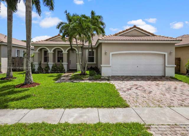Property at 1231 SE 16th Ave, Homestead, FL 33035, 3 beds, 2 baths