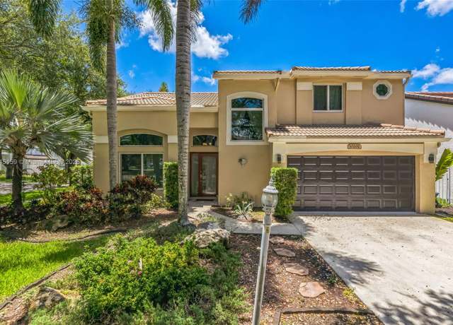 Property at 10202 Caracas St, Cooper City, FL 33026, 3 beds, 2.5 baths
