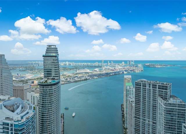 Property at 31 SE 5th St #3918, Miami, FL 33131, 3 beds, 2.5 baths