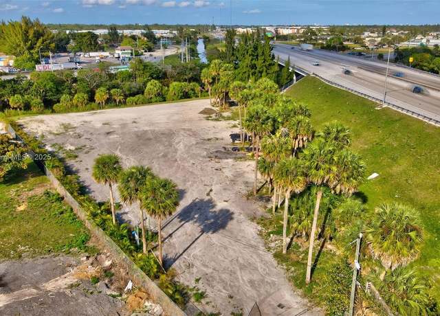 Property at 7601 Ellen Ln, West Palm Beach, FL 33411