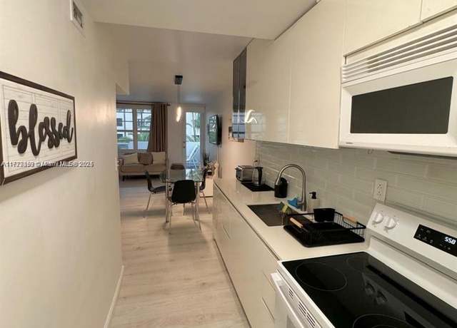 Property at 100 Lincoln Rd #430, Miami Beach, FL 33139, 1 bath