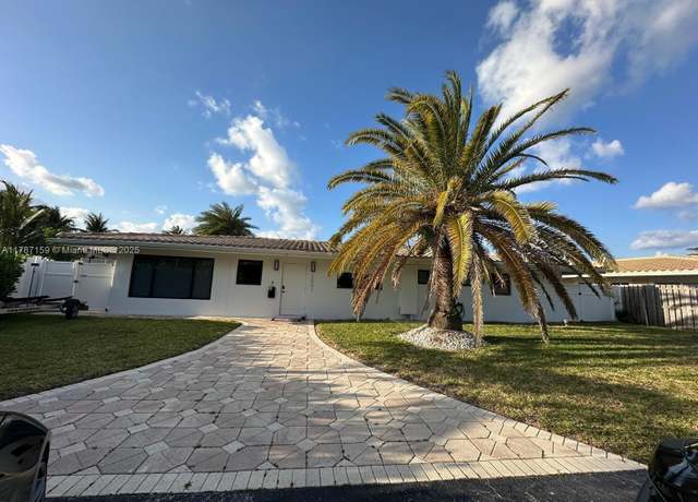 Property at 2501 NE 50th St, Lighthouse Point, FL 33064, 3 beds, 2 baths