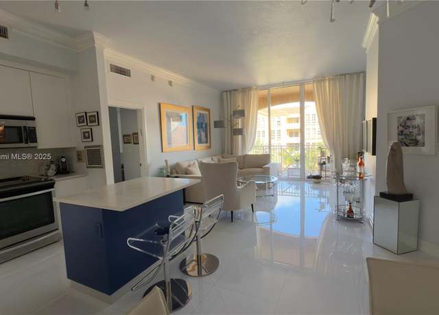 Property at 3001 NE 185th St #532, Aventura, FL 33180, 2 beds, 2 baths