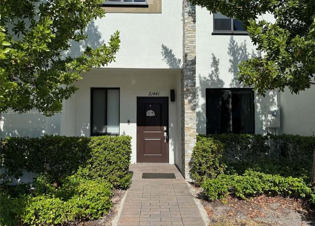 Property at 21441 NE 3rd Pl, Miami, FL 33179, 3 beds, 2.5 baths