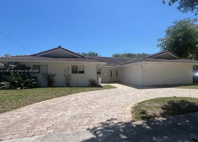 Property at 2210 NE 202nd St, Miami, FL 33180, 4 beds, 3.5 baths