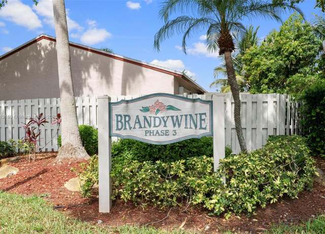 Property at 14100 Langley Pl, Davie, FL 33325, 3 beds, 2.5 baths