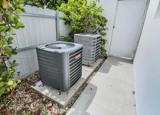 Property at 241 E 36th St, Hialeah, FL 33013, 4 beds, 3.5 baths