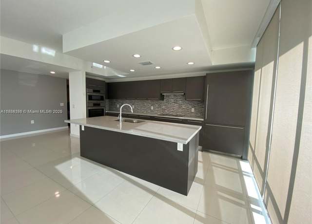 Property at 7751 NW 107 Ave Unit 2-305, Doral, FL 33178, 3 beds, 3 baths