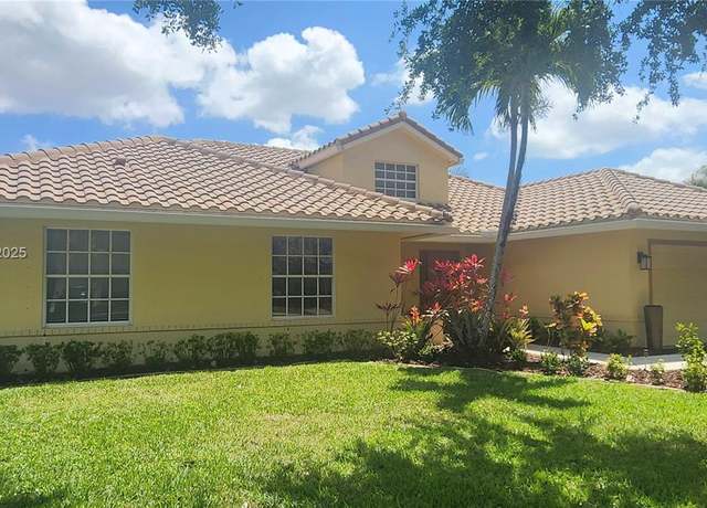 Property at 3562 W Southern Orchard Rd W, Davie, FL 33328, 4 beds, 2 baths