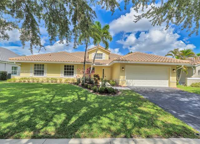Property at 3562 W Southern Orchard Rd W, Davie, FL 33328, 4 beds, 2 baths
