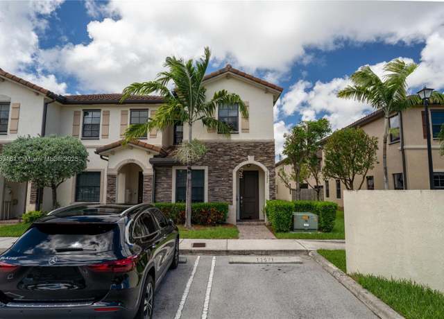 Property at 11571 SW 248th Ln, Homestead, FL 33032, 3 beds, 2.5 baths