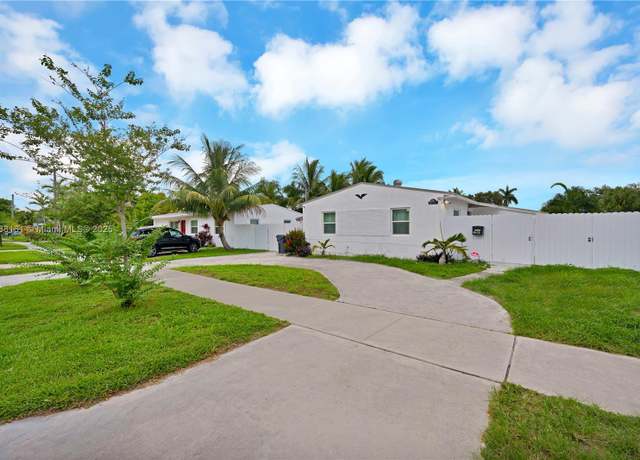 Property at 2615 Liberty St, Hollywood, FL 33020, 2 beds, 1 bath