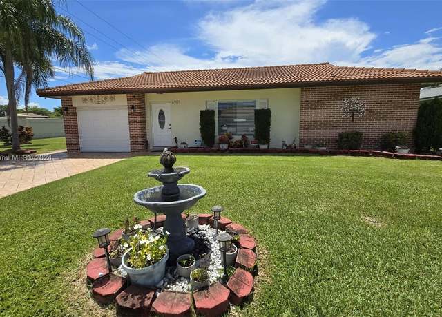 Property at 6901 NW 95th Ter, Tamarac, FL 33321, 2 beds, 2 baths