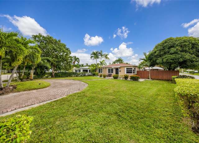 Property at 1458 Rodman St, Hollywood, FL 33020, 3 beds, 3 baths