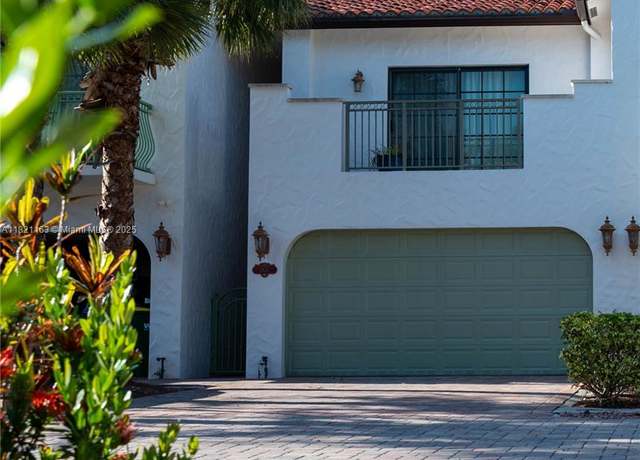 Property at 2837 Hidden Harbour Ct, Dania Beach, FL 33312, 3 beds, 2.5 baths