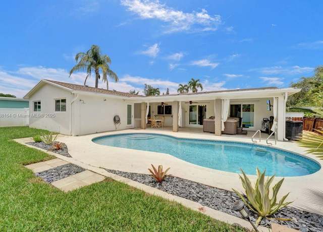 Property at 5031 SW 88th Ter, Cooper City, FL 33328, 5 beds, 3 baths