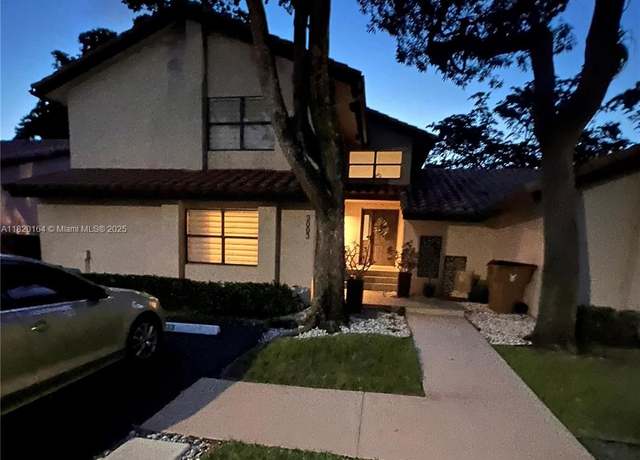 Property at 3003 Deer Creek Lake Shore Dr #3003, Deerfield Beach, FL 33442, 3 beds, 3.5 baths