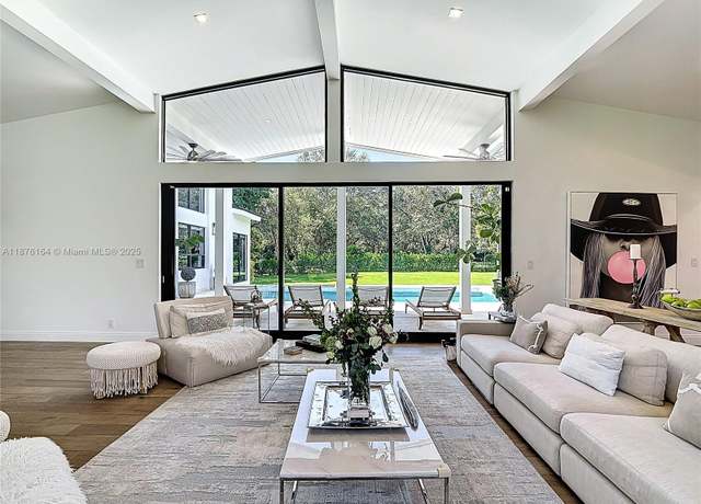 Property at 6000 Montgomery Dr, Pinecrest, FL 33156, 5 beds, 5.5 baths