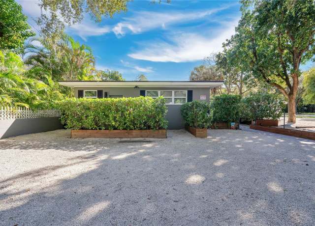 Property at 9111 NW 4th Ave, Miami, FL 33150, 8 beds, 5 baths