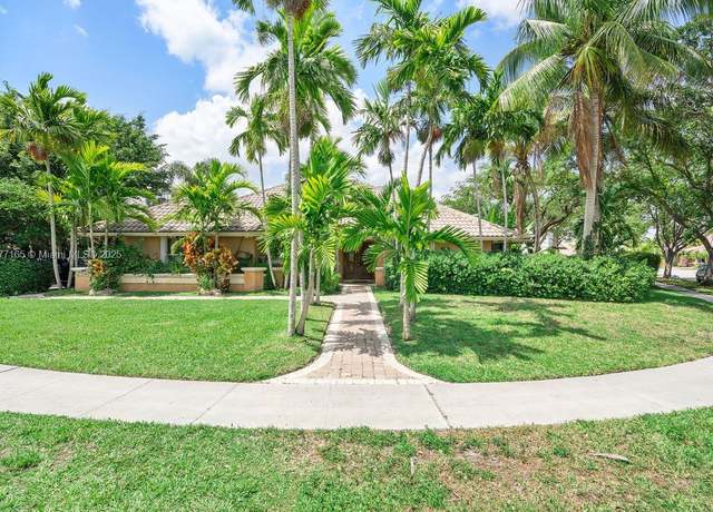Property at 10101 SW 5th St, Plantation, FL 33324, 4 beds, 2.5 baths