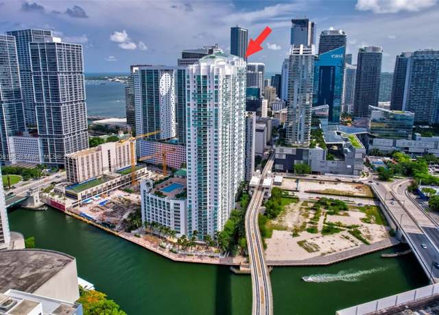 Property at 41 SE 5th St #1012, Miami, FL 33131, 1 bed, 1.5 baths