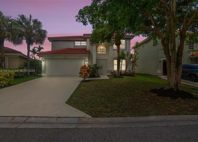 Property at 10728 Oak Lake Way, Boca Raton, FL 33498, 4 beds, 2.5 baths