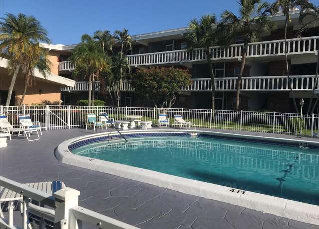 Property at 201 NE 14th Ave Unit 1C, Hallandale Beach, FL 33009, 2 beds, 1.5 baths