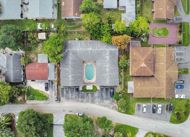 Property at 215 SW 19th Ave, Fort Lauderdale, FL 33312