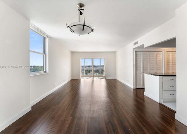 Property at 4400 Hillcrest Dr Unit 601B, Hollywood, FL 33021, 2 beds, 2 baths