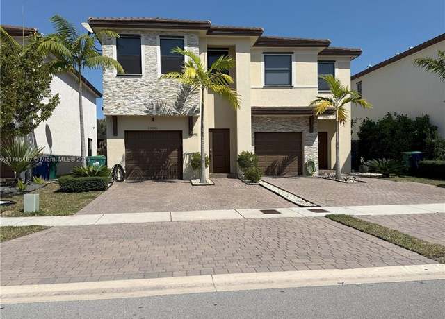 Property at 25083 SW 108th Ave #25083, Homestead, FL 33032, 4 beds, 3.5 baths