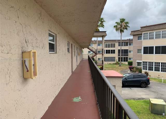 Property at 705 Lori Dr #203, Palm Springs, FL 33461, 1 bed, 1.5 baths