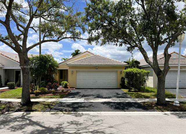 Property at 1605 Salerno Cir, Weston, FL 33327, 3 beds, 2 baths
