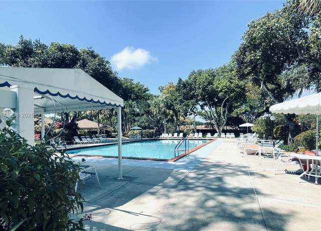 Property at 3800 Oaks Clubhouse Dr #112, Pompano Beach, FL 33069, 3 beds, 2 baths