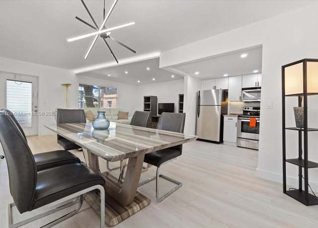 Property at 590 Brittany M #590, Delray Beach, FL 33446, 1 bed, 1.5 baths