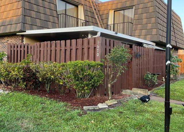 Property at 1670 Forest Lakes Cir Unit C, West Palm Beach, FL 33406, 2 beds, 2 baths