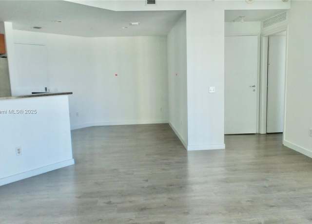 Property at 300 S Biscayne Blvd #2705, Miami, FL 33131, 1 bed, 1.5 baths