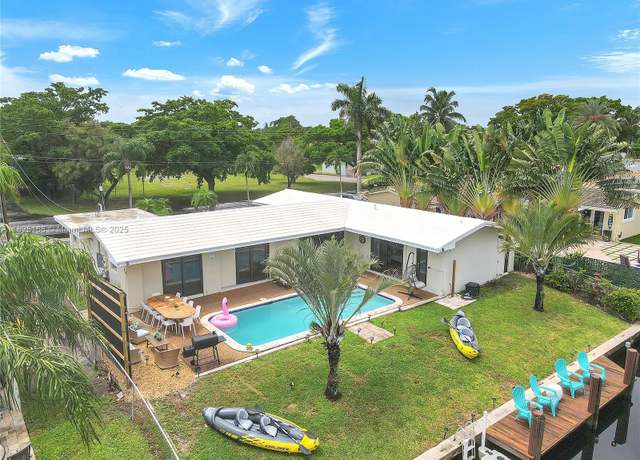 Property at 151 SE 9th Ct, Pompano Beach, FL 33060, 3 beds, 2 baths