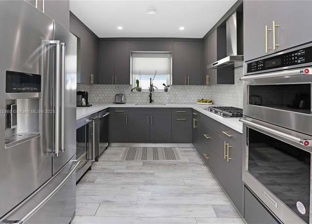 Property at 1611 Madison St, Hollywood, FL 33020, 3 beds, 2 baths