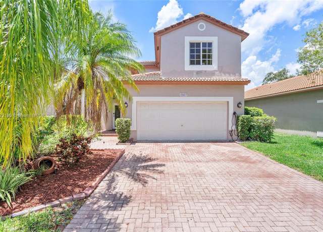 Property at 19257 NW 14th St, Pembroke Pines, FL 33029, 3 beds, 2.5 baths