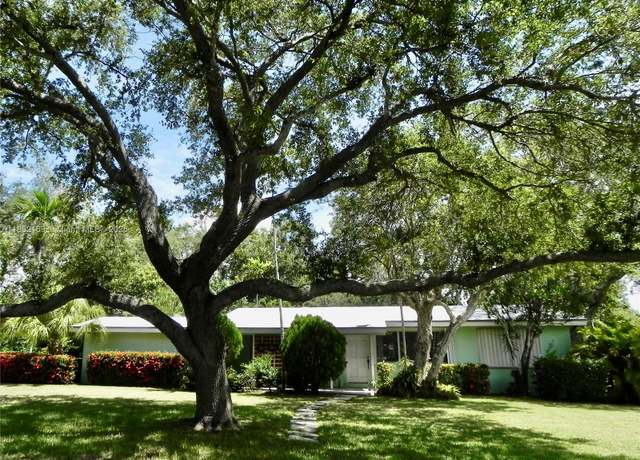 Property at 8225 SW 97th St, Miami, FL 33156, 4 beds, 3 baths
