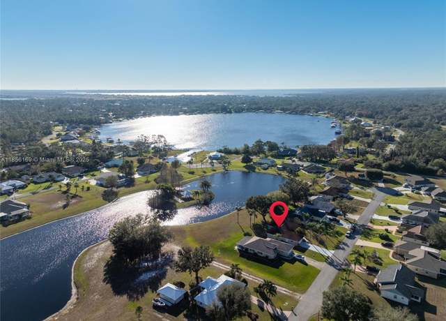 Property at 23 Lake Side Trl, Lake Placid, FL 33852, 3 beds, 2 baths