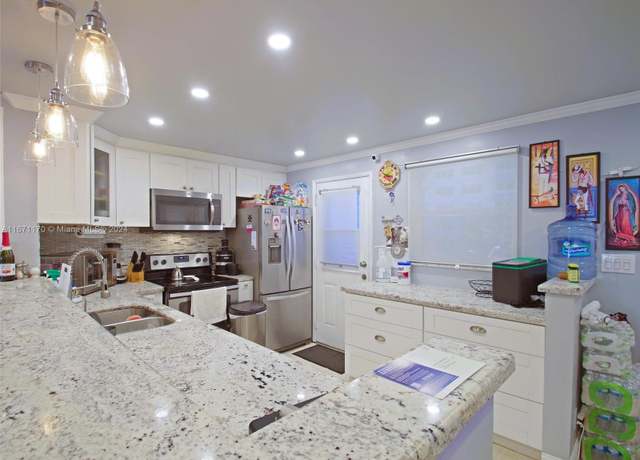 Property at 420 NE 12th Ave #401, Hallandale Beach, FL 33009, 2 beds, 2 baths