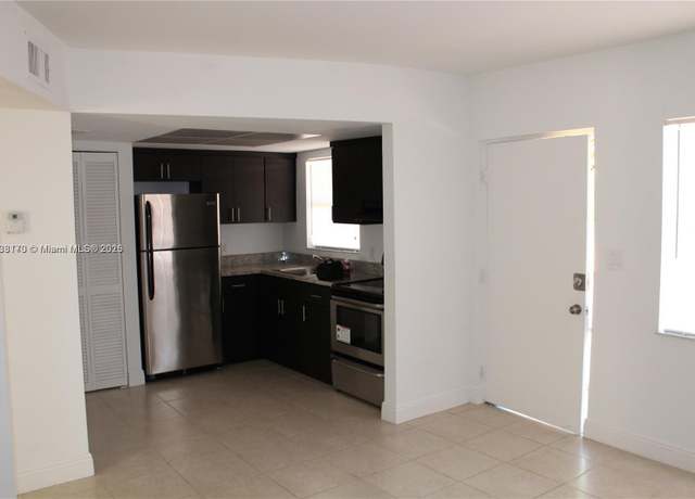 Property at 101 NE 41st St Unit F107, Oakland Park, FL 33334, 2 beds, 1 bath