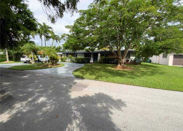 Property at 9221 SW 165th St, Palmetto Bay, FL 33157, 3 beds, 2 baths