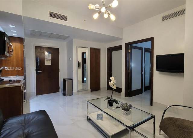 Property at 1036 Ocean Dr Unit B302, Miami Beach, FL 33139, 1 bed, 1 bath