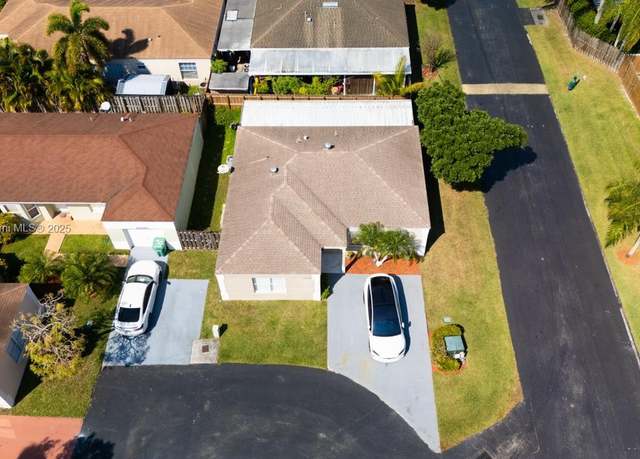 Property at 22226 SW 98th Pl, Cutler Bay, FL 33190, 3 beds, 2 baths