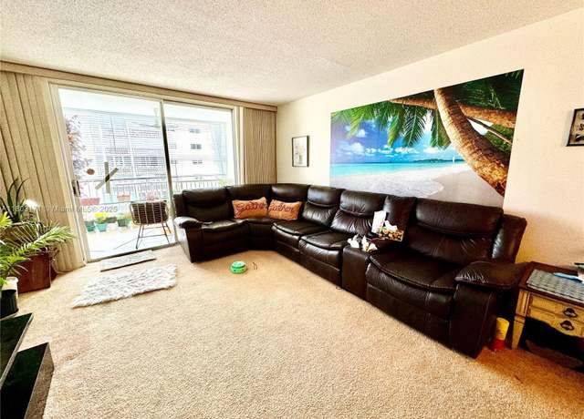 Property at 619 NE 14th Ave #503, Hallandale Beach, FL 33009, 1 bed, 1.5 baths