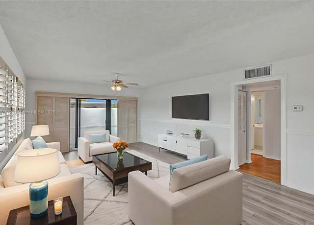 Property at 2924 Day Ave Ph 4N, Coconut Grove, FL 33133, 2 beds, 2 baths