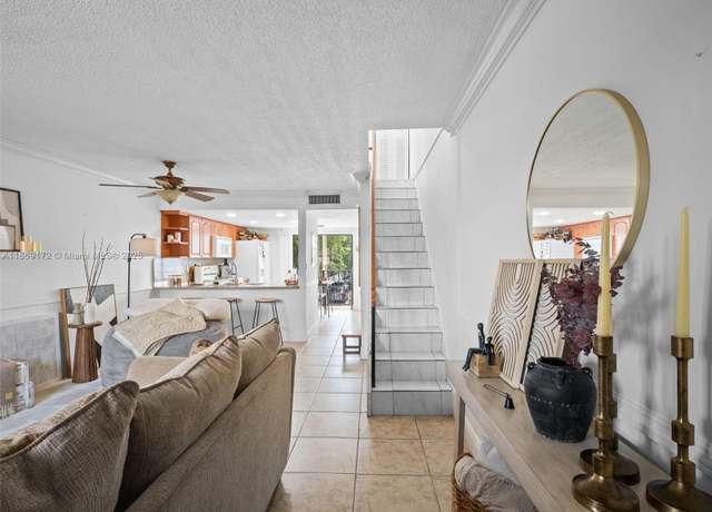 Property at 5089 W 12th Ln Unit D-5, Hialeah, FL 33012, 2 beds, 1.5 baths